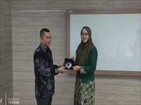 S2 FT UMJ Nomor Foto Home 3